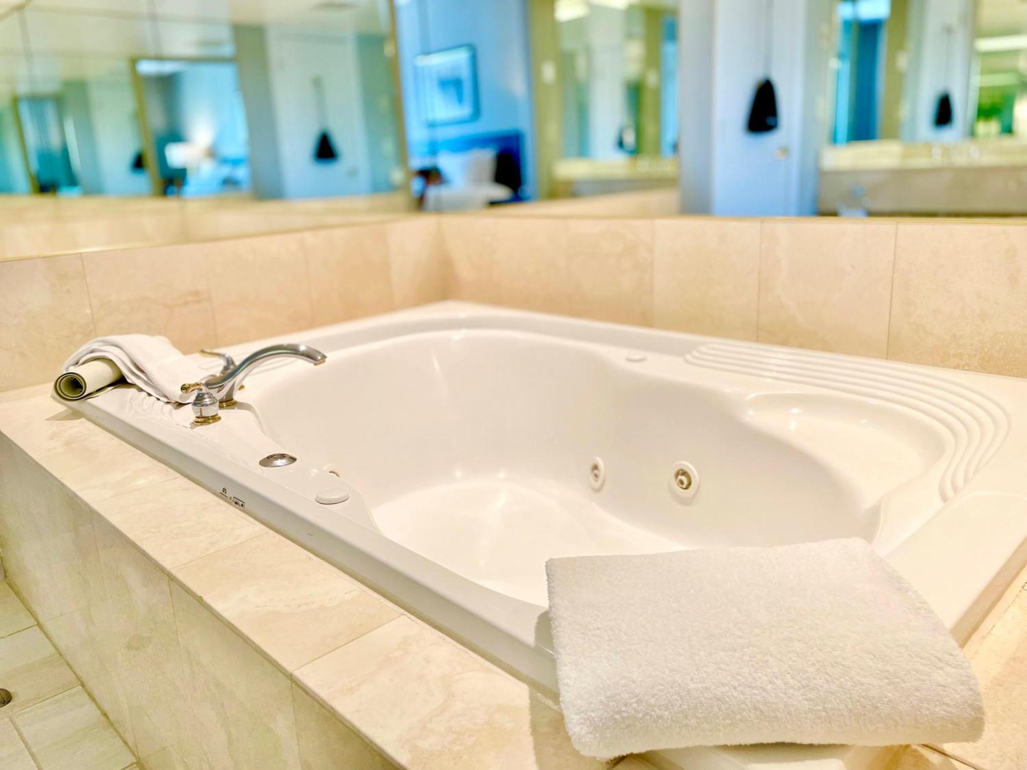 Hillside Haven: Carriage Club Resort Retreat Edgar Ngoại thất bức ảnh