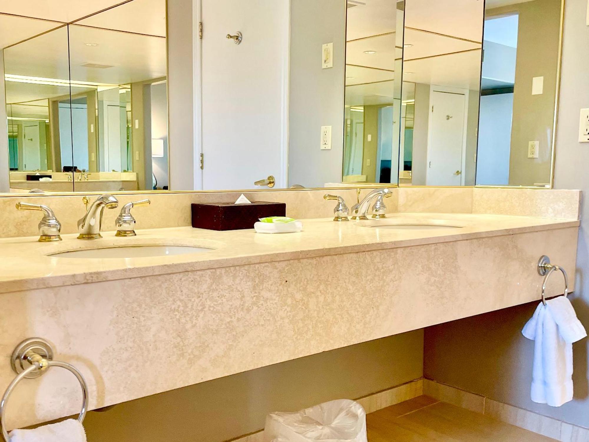 Hillside Haven: Carriage Club Resort Retreat Edgar Ngoại thất bức ảnh